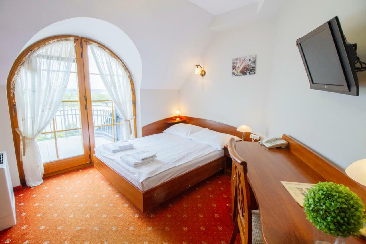 Hotel Stary Mlyn Koziegłowy Екстериор снимка