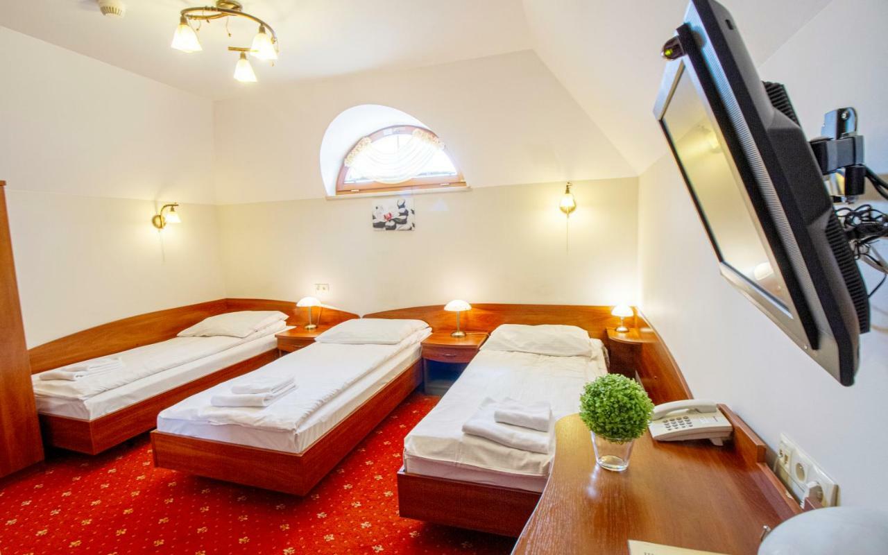 Hotel Stary Mlyn Koziegłowy Екстериор снимка